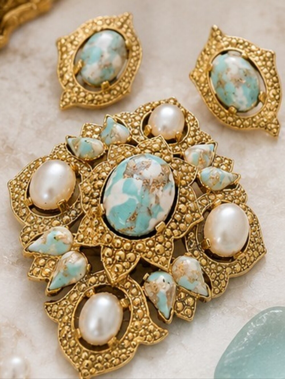 Vintage Sarah Coventry Fashion Splendor Brooch Earring Set Faux Turquoise Faux - Picture 2 of 8